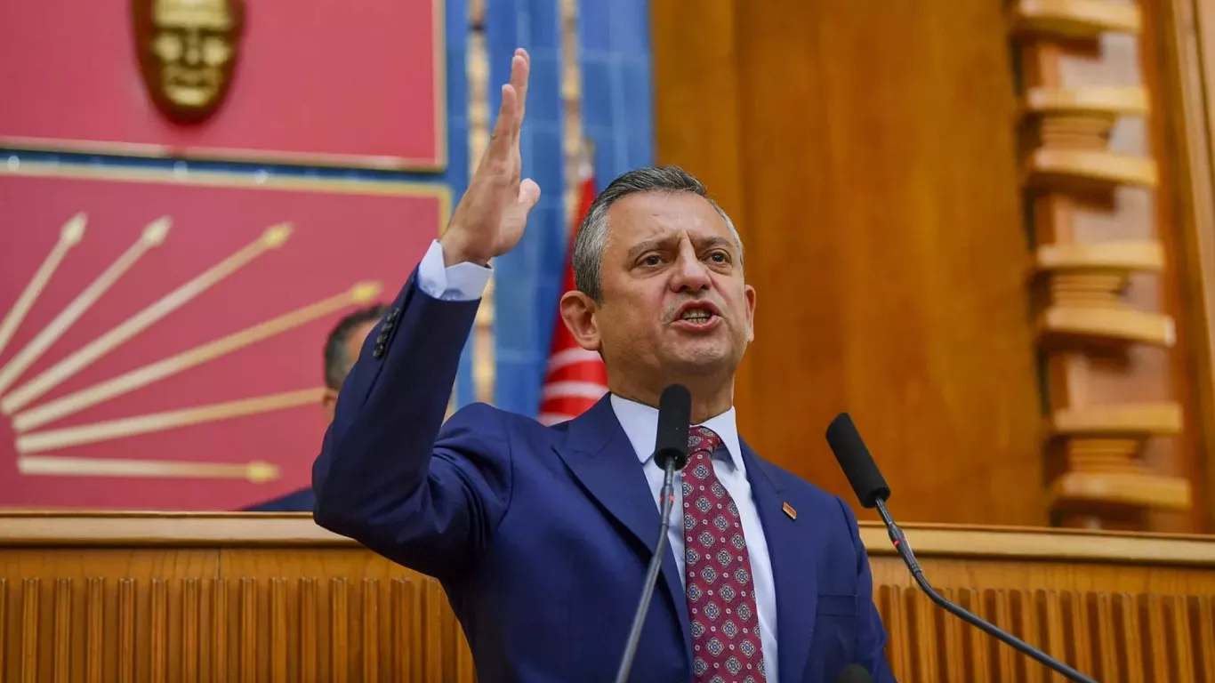 Özgür Özel-11