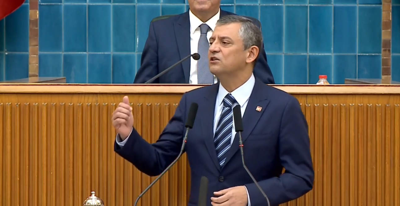 Özgür Özel Parti 1