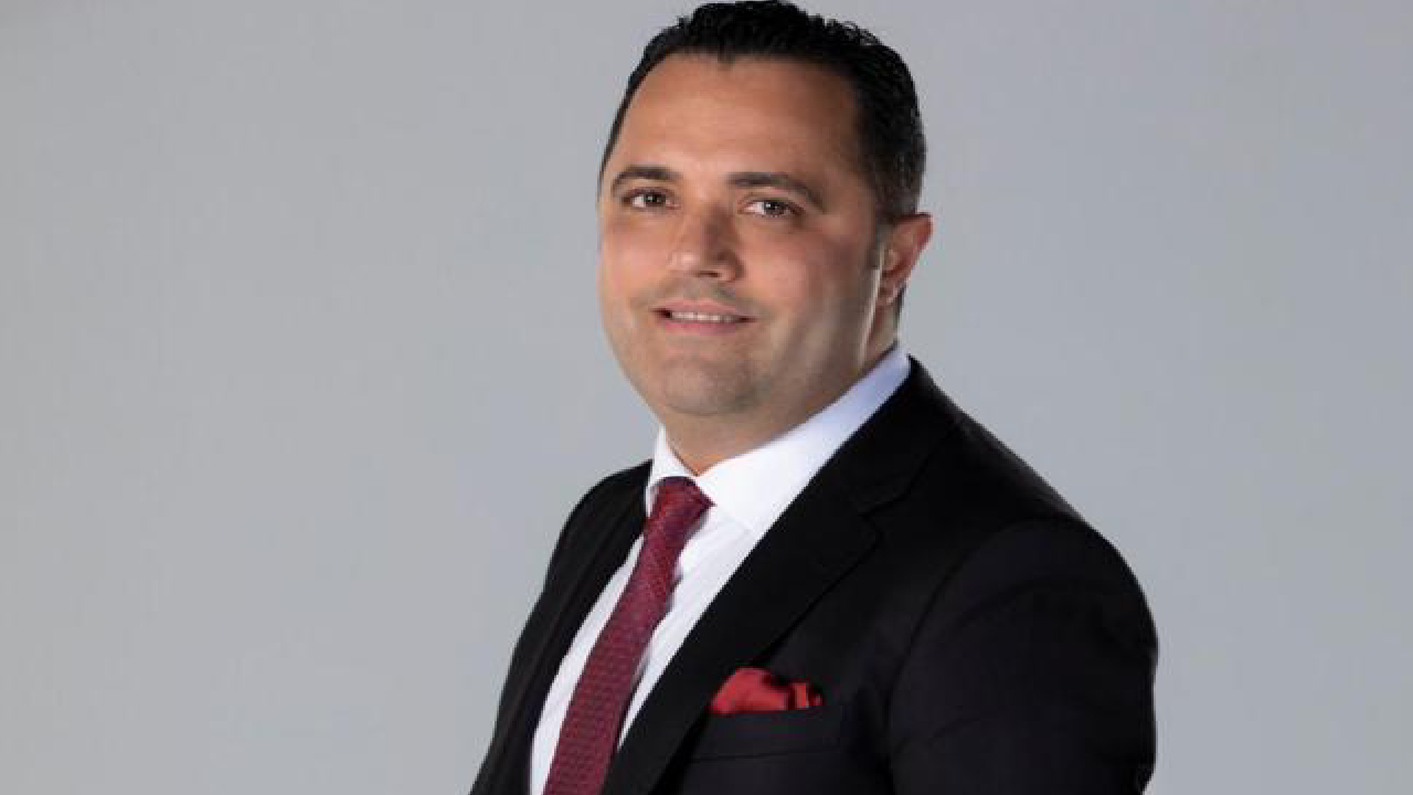 Rezan Epözdemir Kimdir