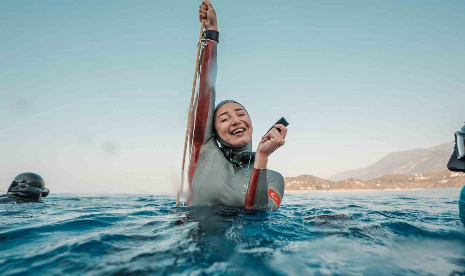 Şahika Ercümen Altın Madalyalara Doymadı-1