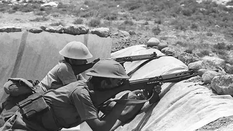 Tam 51 Yil Once Bugun Ayse Tatile Cikti Neler Yasandi