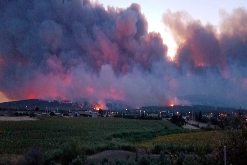 Tekirdag Yangininda Son Durum Alevler Canakkaleye Sicradi3