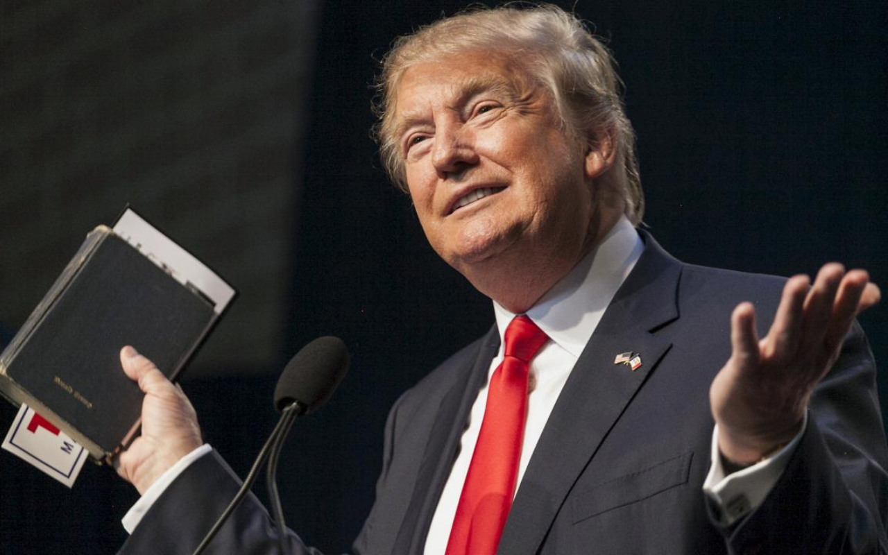 Trump Dini Amerika'ya Geri Getiriyoruz