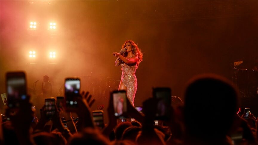 Türkiye’de Bir Ilk Jennifer Lopez’e Özel Dev Sahne