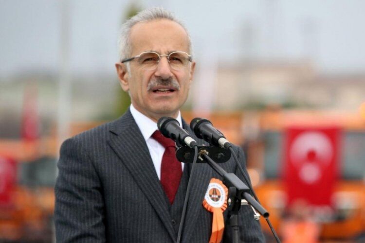 Ulaştırma Ve Altyapı Bakanı