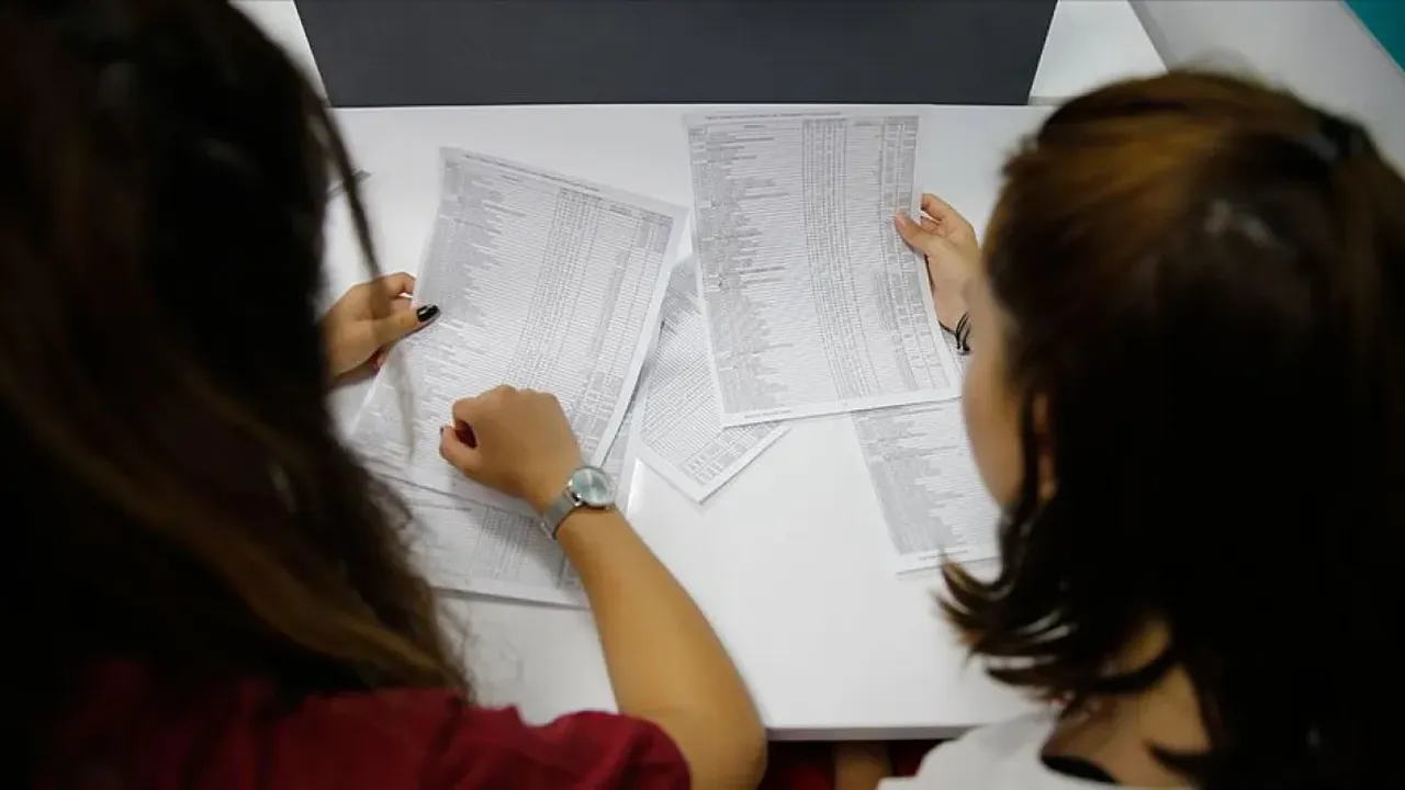 Universite Tercihi Yapacaklar Dikkat Uzmanlar Uyariyor Puana Degil Mutluluga Bakin 3237202 202507271339 2