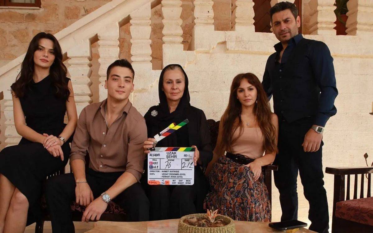 Uzak Şehi̇r Oyunculari İsi̇mleri̇