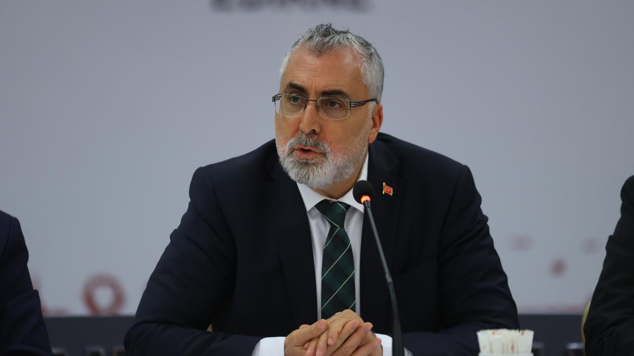 Bakan Vedat Işıkhan