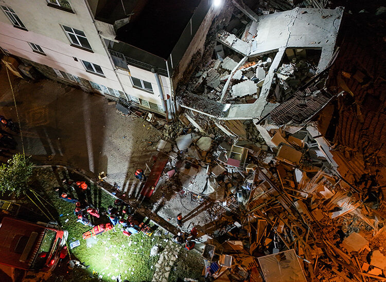 6,1’Lik Deprem Sonrası Balıkesir’de Artçılar Peş Peşe Geldi2