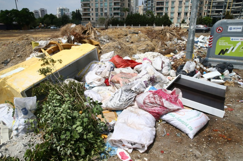 Adana’da Çöp Sorunu Günden Güne Büyüyor! Mahalleli Isyanda1