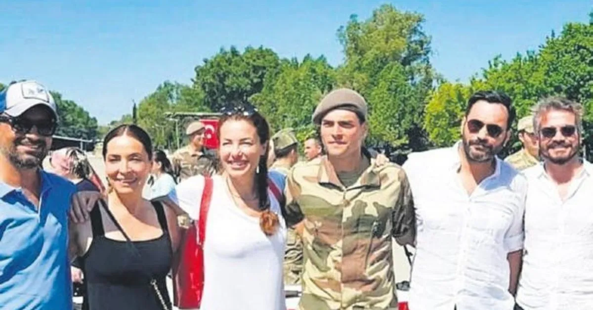 Akın Akınözü Annesi Babası Kim Babası Nereli, Annesi Oyuncu Mu, Neden Öldü Aslen Nereli, Sevgilisi Kim