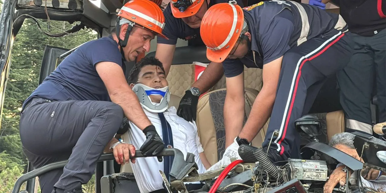 Anadolu Otoyolu’nda Korkunç Çarpışma 1 Ölü, 10 Yaralı2