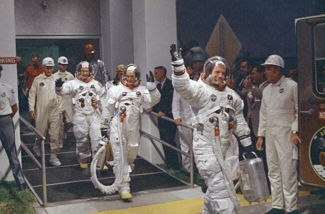 Apollo 11 Mürettebat