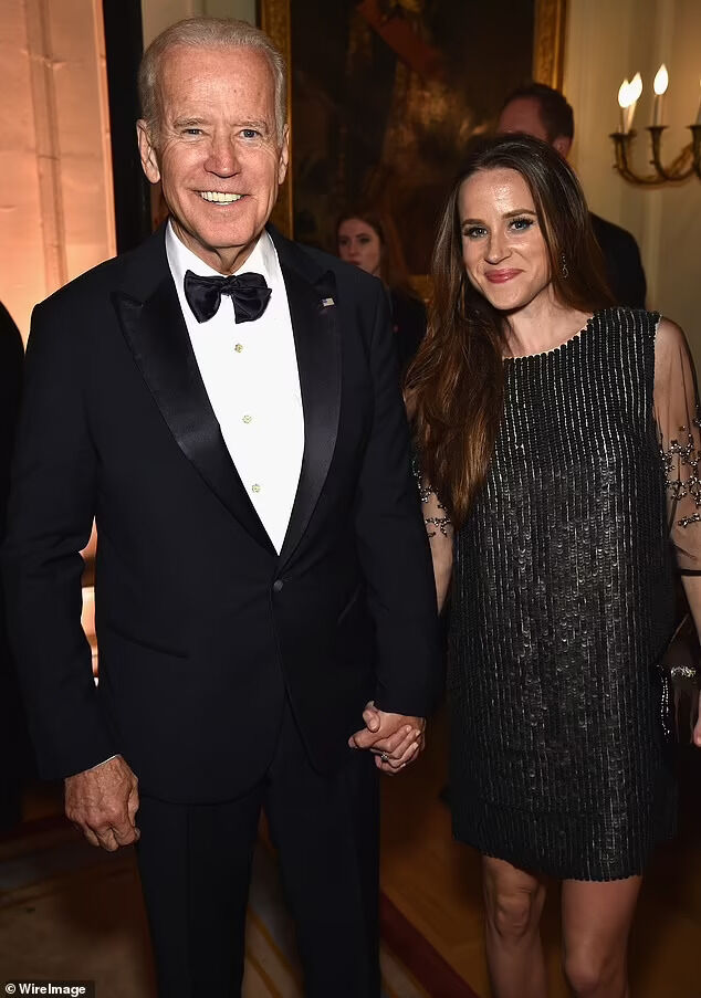 Biden Kızı2