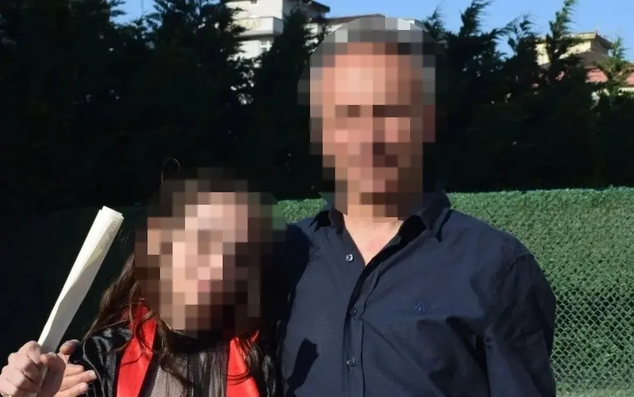 Bir Oyun Oynadi Hayati Kabusa Dondu Polis Baskiniyla Hayatlarinin Sokunu Yasadilar 3243793 202508241022 1