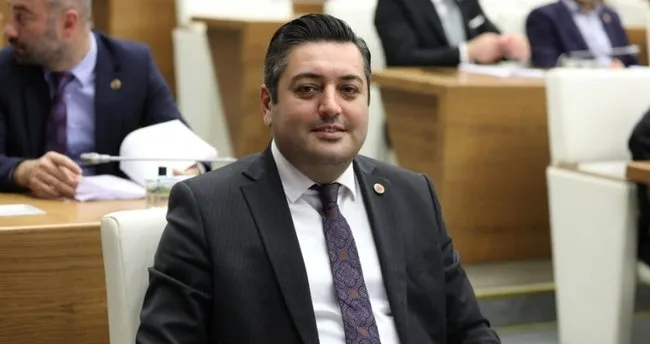 Chp’li Meclis Üyesi Sosyal Medya Paylaşımları Nedeniyle Gözaltında