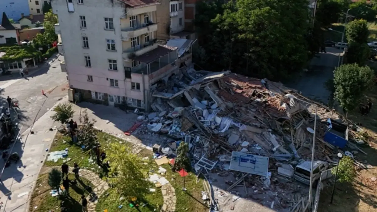 Depremin Izleri Ortaya Çıktı Binlerce Konut Kullanılamaz Durumda1