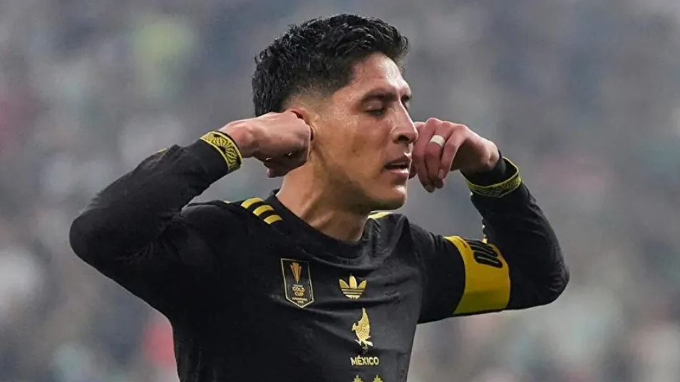 Edson Alvarez Fenerbahce 2