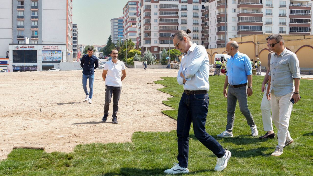 Erdal Beşikcioğlu Tır