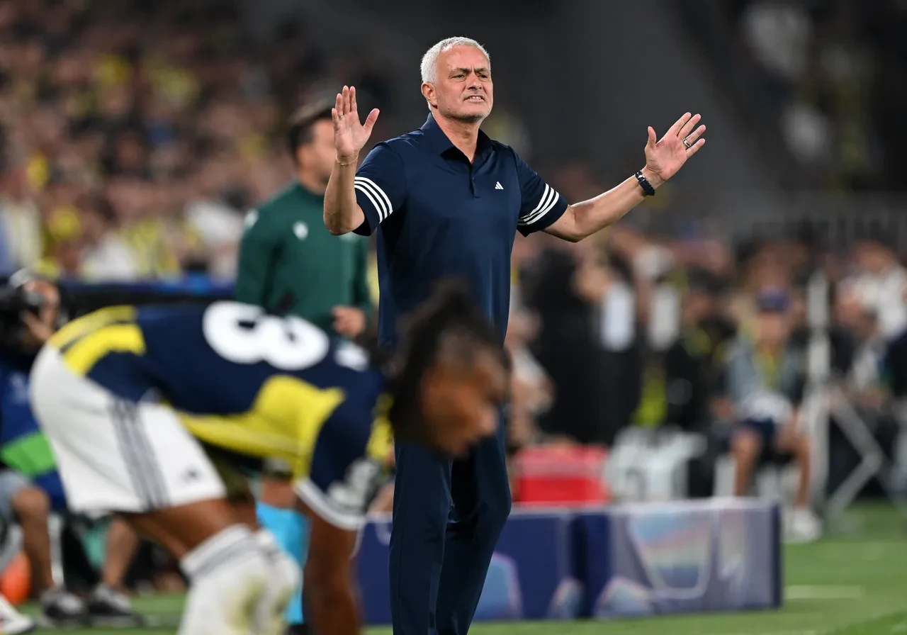 Fenerbahce Kocaelispor Canli Anlatim Ilk 11Ler Belli Oldu 3243726 202508232045 2