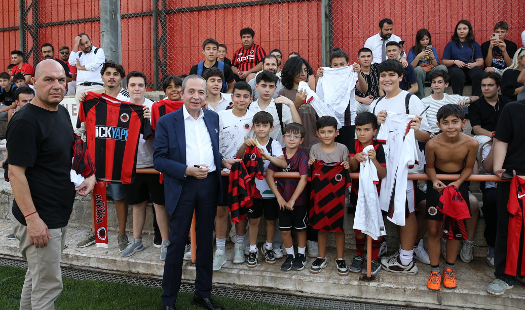 Genclerbirligi Antrenman Imza2