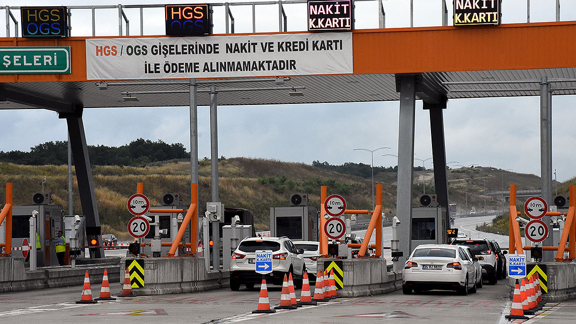 Gişelerdeki Beton Bariyerler Neden Var? Teknolojik Geri Kalmışlık Mı, Ölümcül Tuzak Mı?3