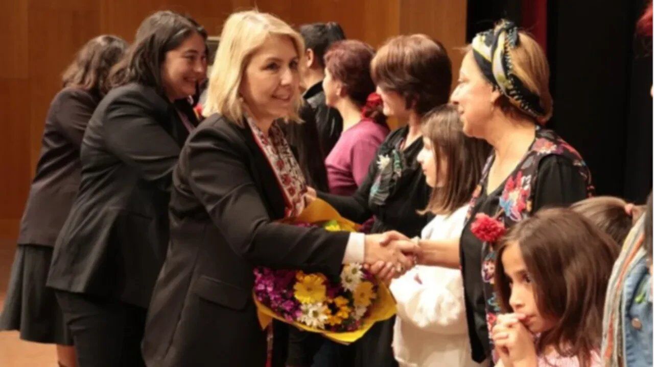 Gülsüm Özer