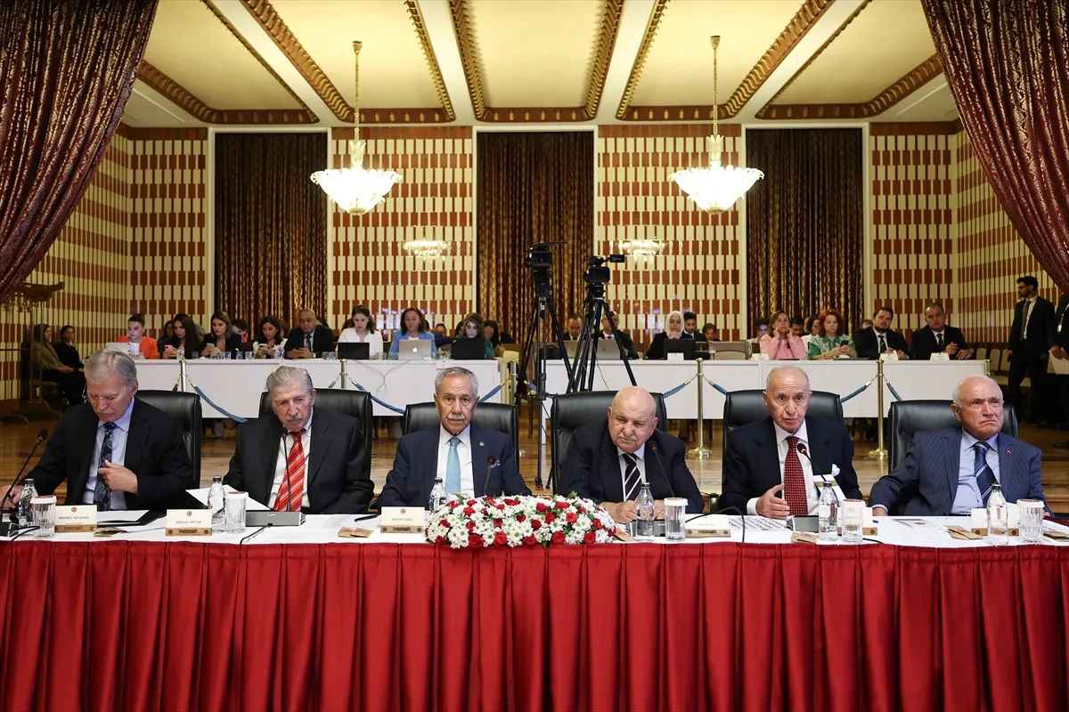 Hikmet Çetin Dağdan Inenleri Hemen Halletmek Lazım