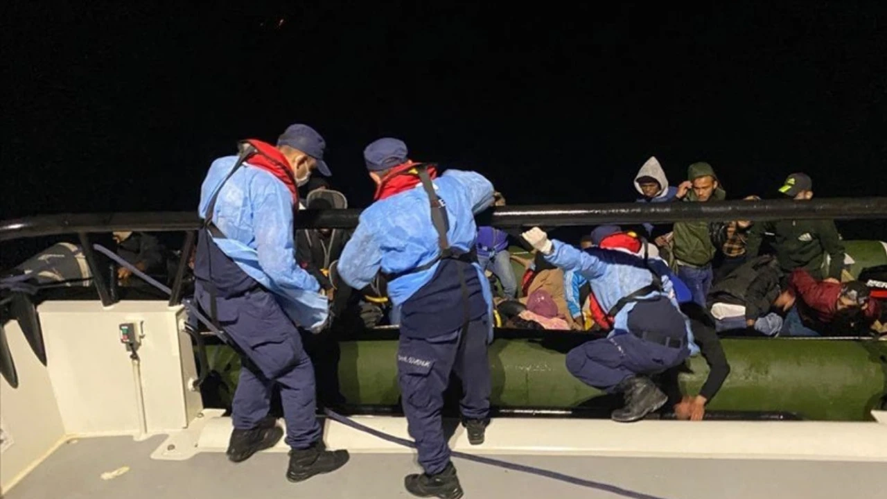 İzmir’de Kaçak Göçmen Operasyonu! Nasıl Yakalandılar