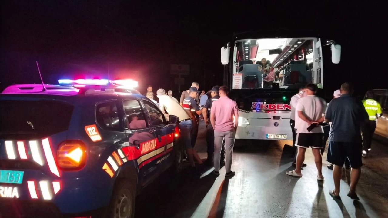 Kamyon Kontrolden Çıktı! Balıkesir’de Zincirleme Felaketi Ölü Ve Yaralılar Var2