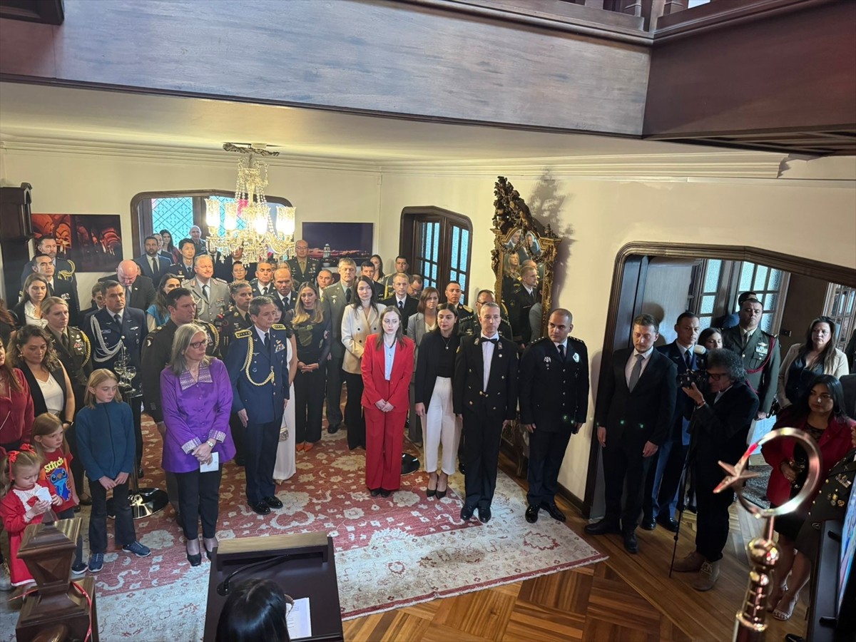 Kolombiya 039 Nin Baskenti Bogota 039 Da 30 Agustos Zafer Bayrami Ve Turk Silahli Kuvvetleri Tsk Gunu 432677