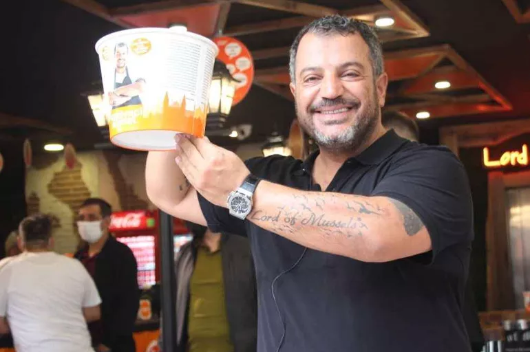Midyeci Ahmet Kimdir Kac Yasinda Midyeci Ahmet Ve Eski Esi Arasinda Ne Gecti H41288 785B8.Jpg
