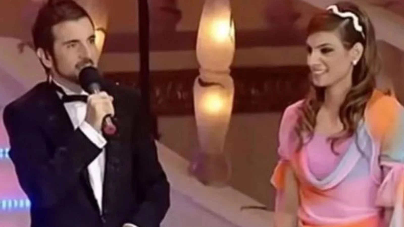Popstar Özlem yıllar sonra sahnelere döndü: Tesettürü bıraktı