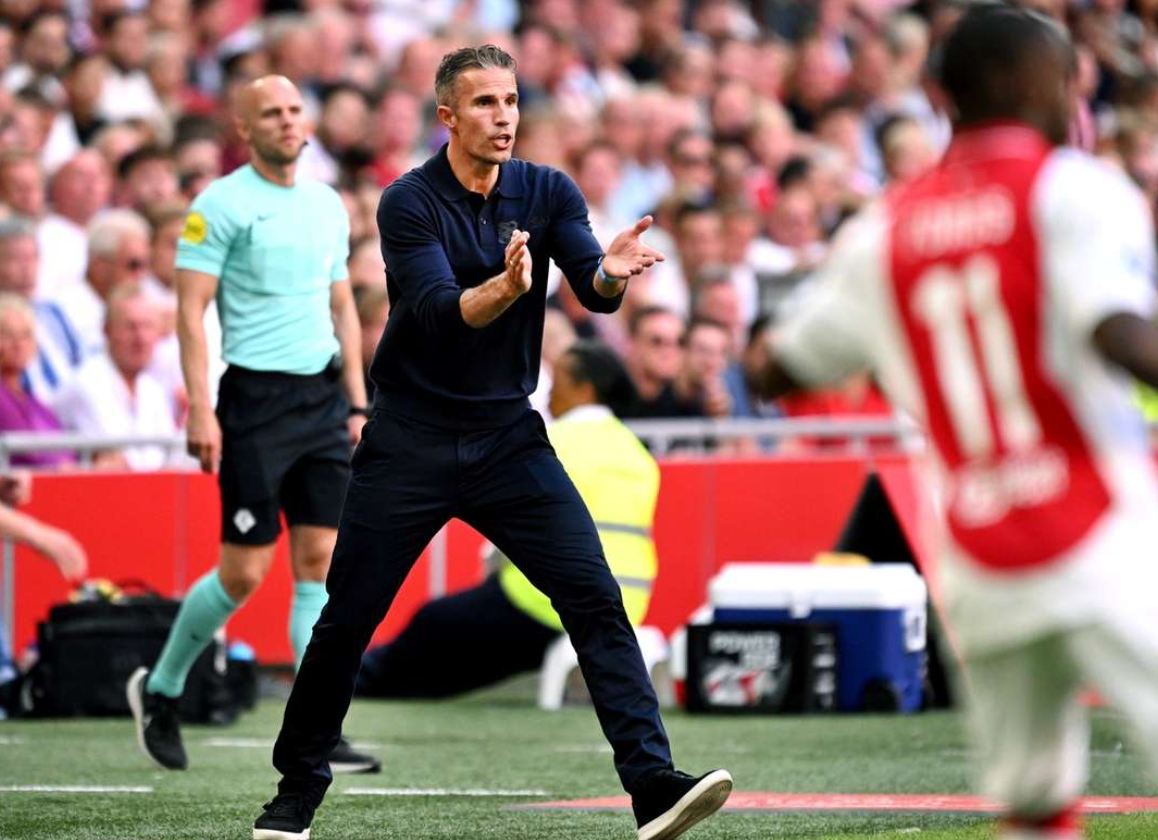 Robin Van Persie Fenerbahce2