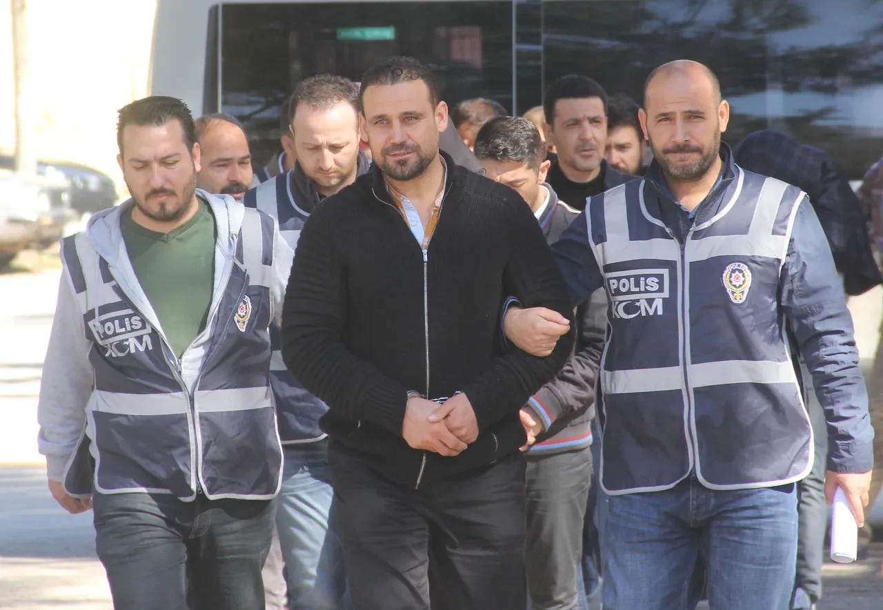 Sahte Diploma Skandalinda Yeni Detaylar Cete Elebasi 354 Yil Hapis Istemiyle Yargilan 3239440 202508051536 2