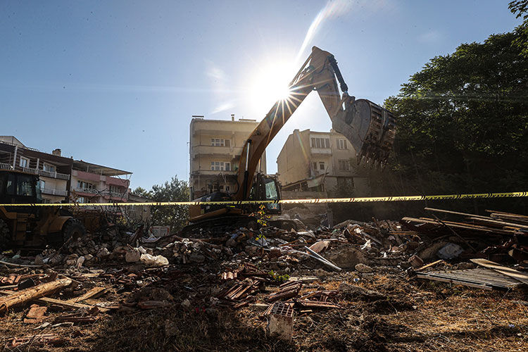 Sındırgı’daki Yıkımın Ardından 786 Artçı Deprem Kaydedildi!