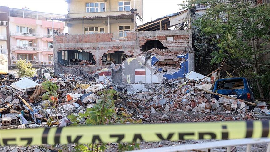 Sındırgı’daki Yıkımın Ardından 786 Artçı Deprem Kaydedildi2