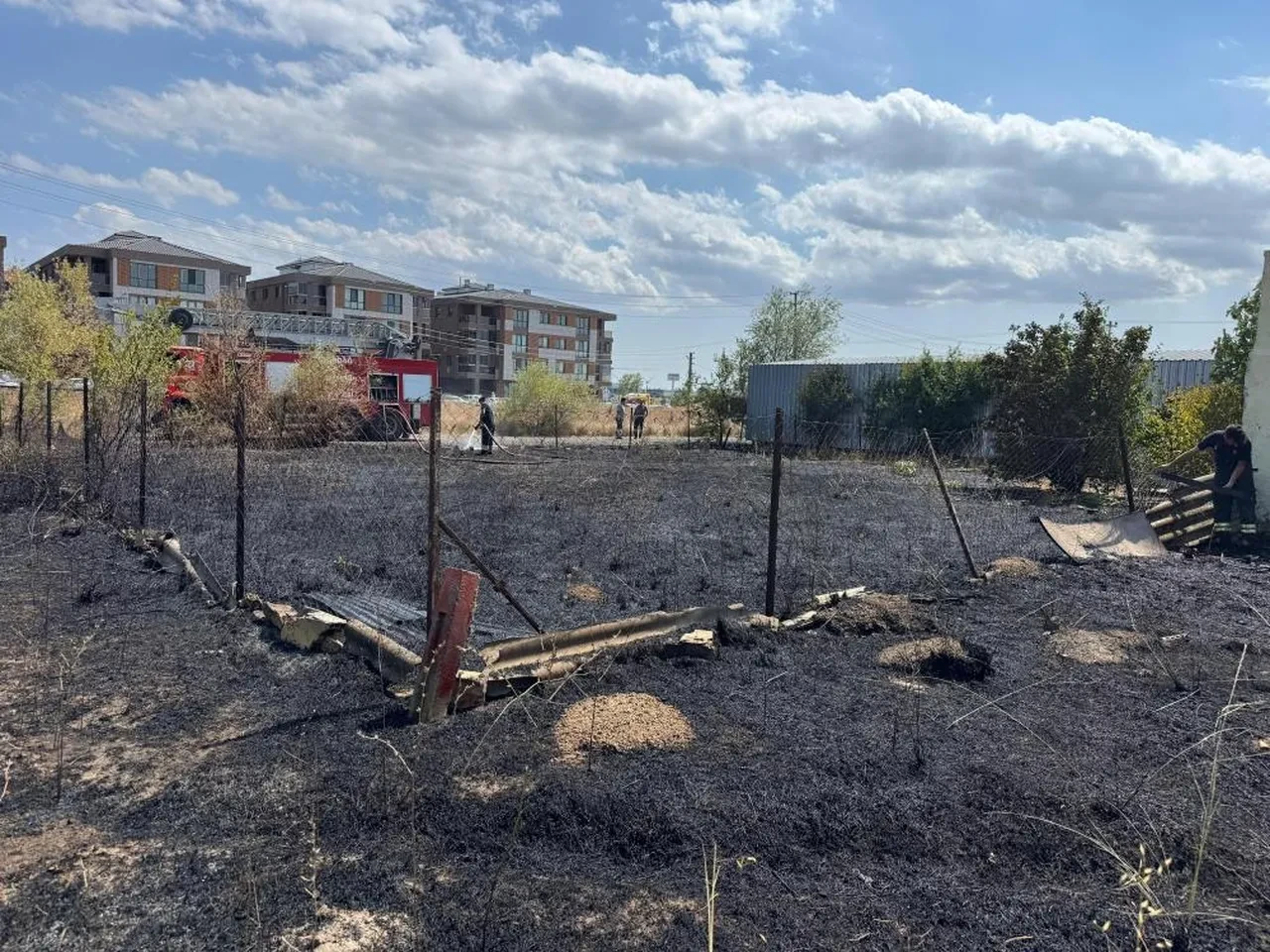 Tekirdagda Cocuklar Yangin Cikartti Alevler Buyuyunce Kacarak Ortadan Kayboldular 3243729 202508232205 1