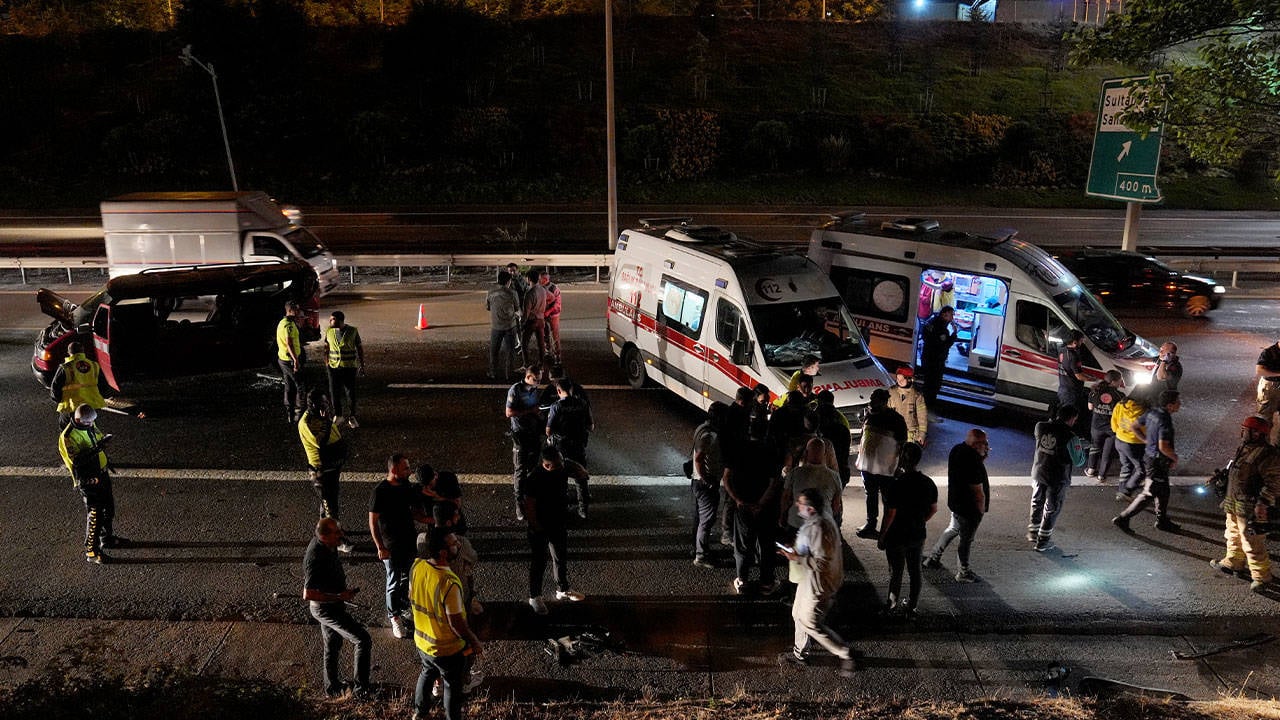 Tem’de Minibüs Faciası 9 Kişi Yaralandı2