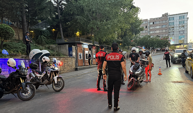 Temmuz Ayında Rekor Gözaltı 11 Bin Suçlu Yakalandı2