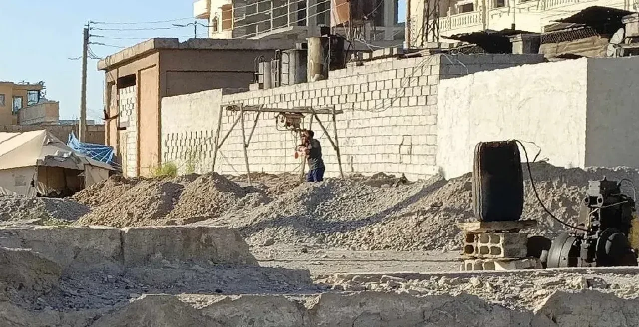 Teror Orgutu Ypg Korkudan Kureklere Sarildi Tunel Kazmaya Basladilar 3244468 202508270949 2
