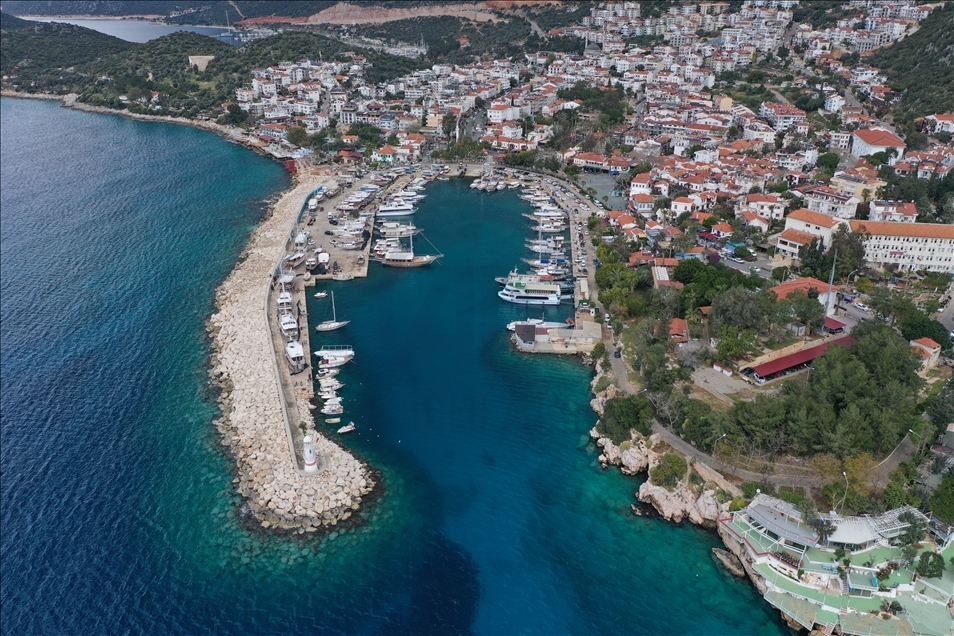 Uçaklar Ardı Ardına Indi Antalya’da Turizm Trafiği Tavan Yaptı