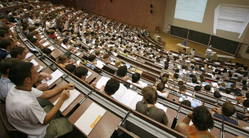 Üniversitelilere Müjde Burs Veren Kurumlar Açıklandı1