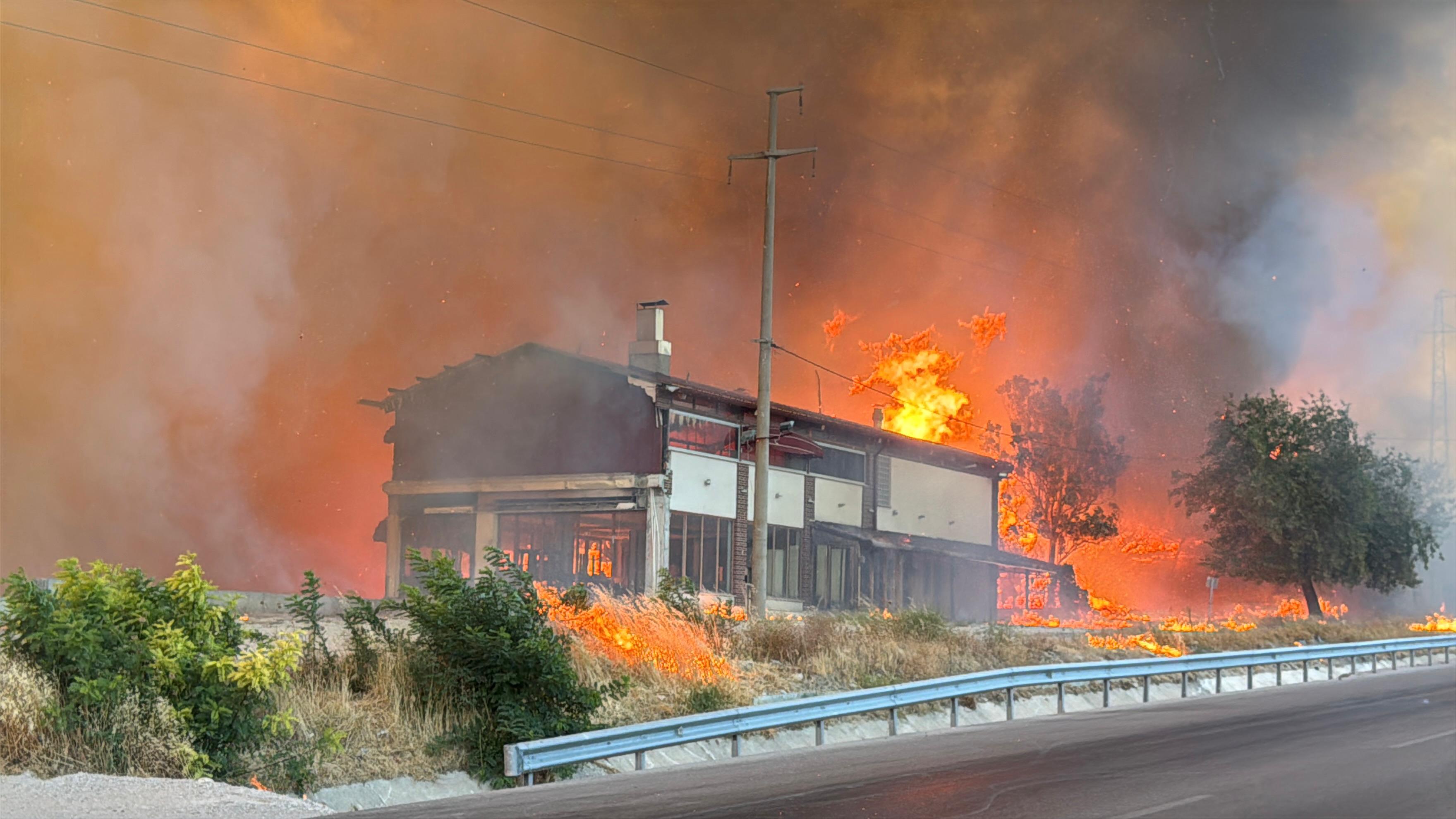 Yangın Çanakkale Tahliye Açıklama