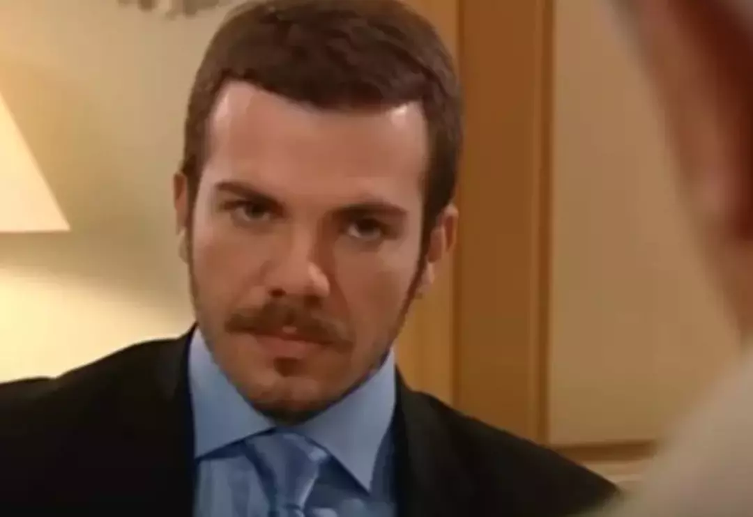 Yaprak Dökümü Tolga Karel