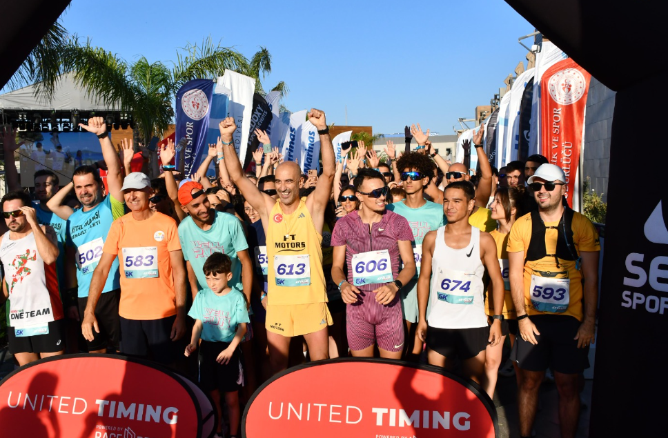 3. Uluslararası Ayvalık Kurtuluş Yarı Maratonu Tamamlandı 2