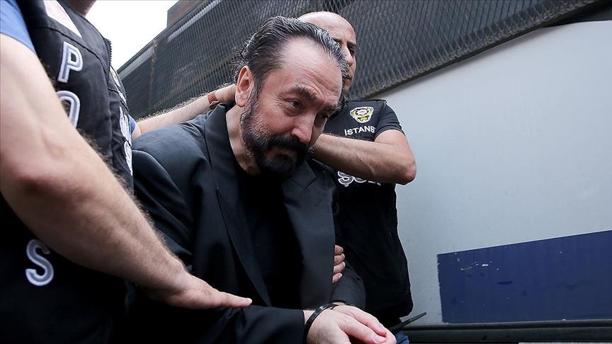 Adnan Oktar Kimdir