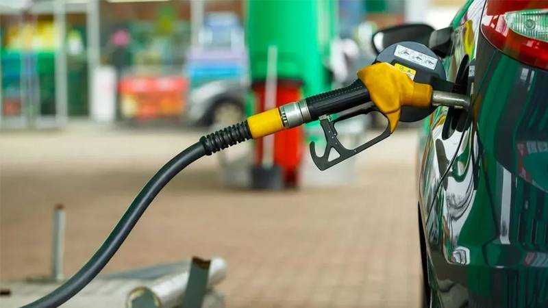 Akaryakıt Tabelaları Yeniden Değişti Motorine Büyük Zam1