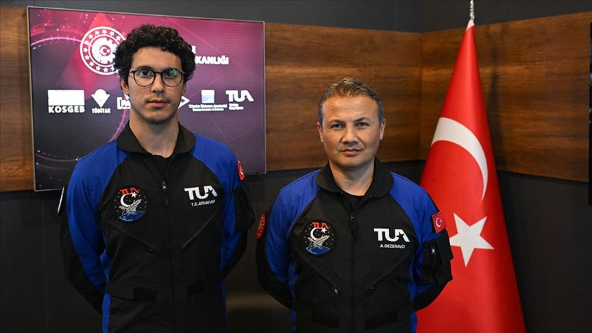 Alper Gezeravci Uzay