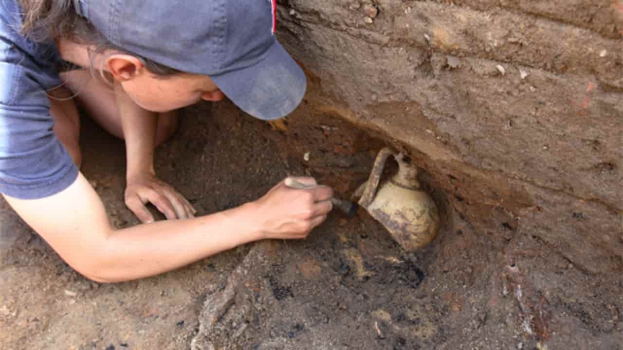 Arkeoloji Nedir, Ne Iş Yapar Arkeoloji Bölümü Okunur Mu